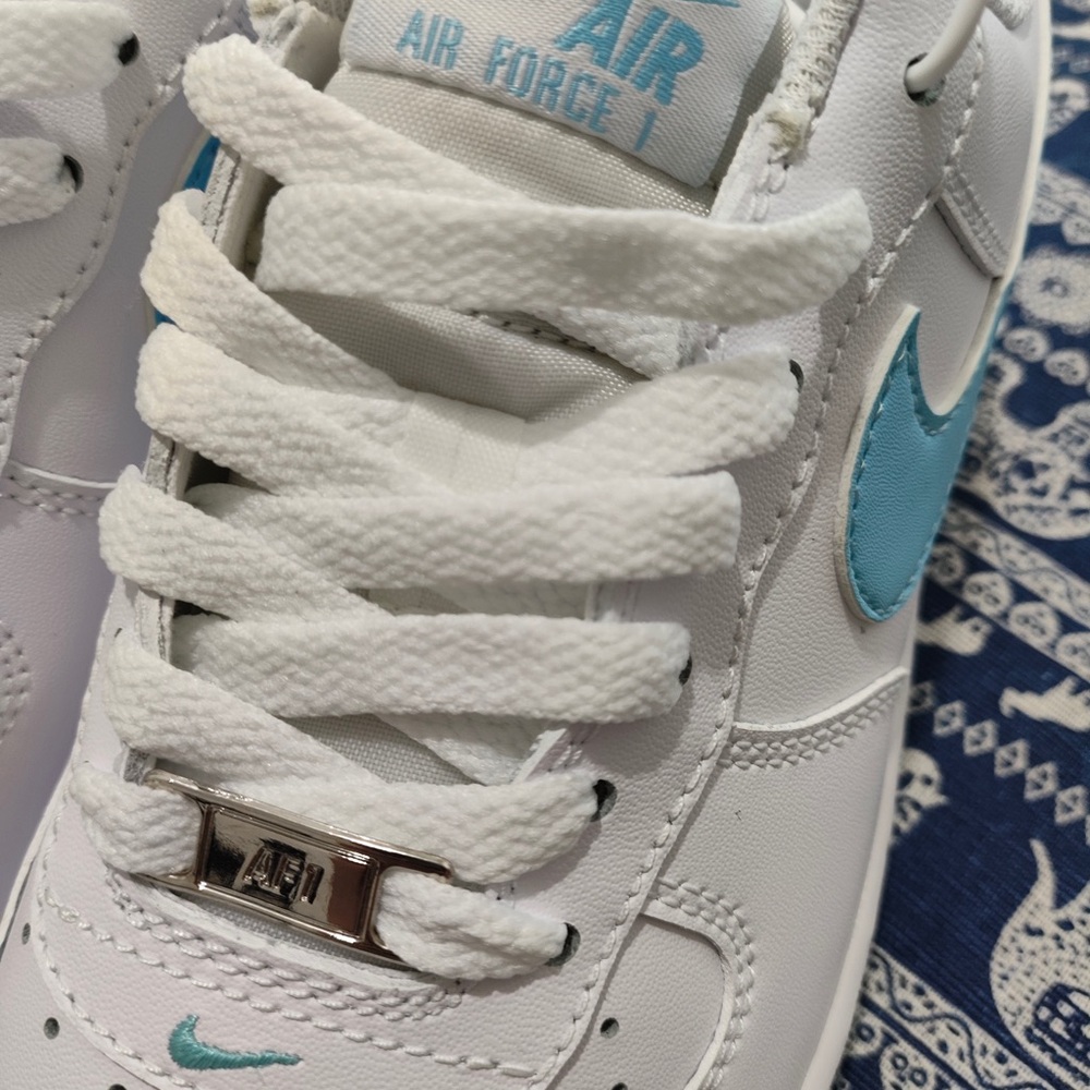 Nike White Sneakers with Light Blue Swoosh - Picture 3 of 6